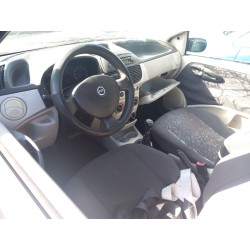 fiat punto (188_) del año 2005
