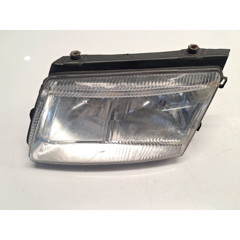 Recambio de faro izquierdo para volkswagen passat b5 (3b2) 1.8 t referencia OEM IAM   