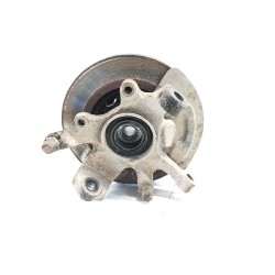 Left front hub assembly Nissan Pick up (D22) | Becerril Scrap Yard