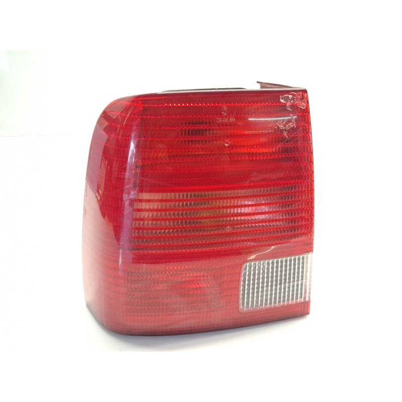 Left rear taillight Volkswagen Passat B5 (3B2) | Becerril Scrap Yard Left rear taillight Volkswagen Passat B5 (3B2) | Becerril Scrap Yard