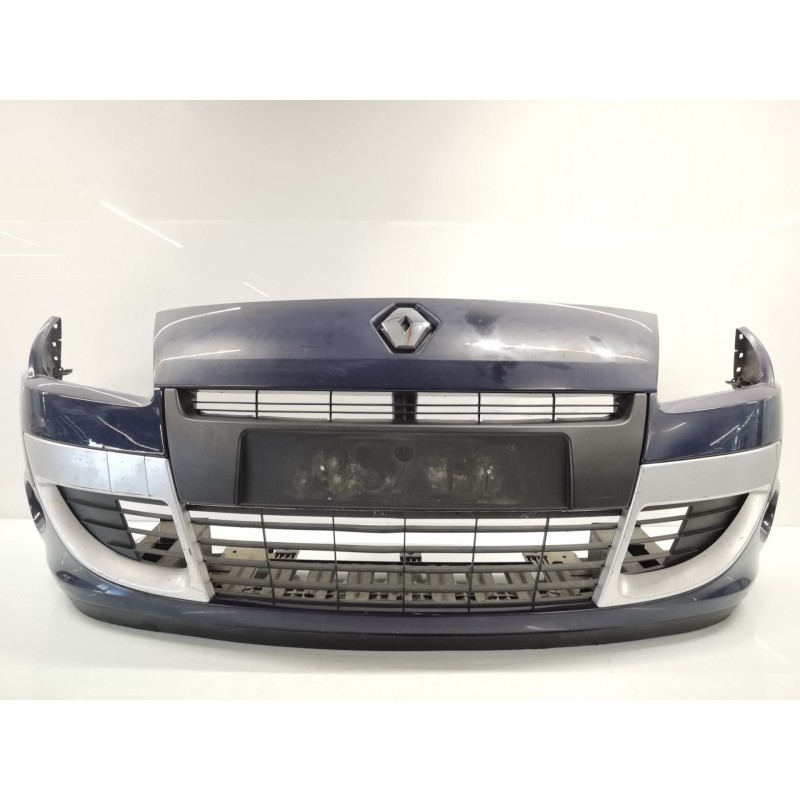 Front bumper Renault SCÉNIC III (JZ0/1_) | Becerril Scrap Yard Front bumper Renault SCÉNIC III (JZ0/1_) | Becerril Scrap Yard