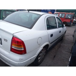 opel astra g sedán (t98) del año 2000