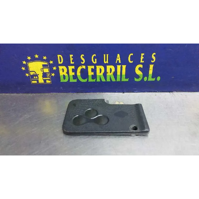 Recambio de tarjeta para renault megane ii berlina 3p confort dynamique referencia OEM IAM Recambio de tarjeta para renault megane ii berlina 3p confort dynamique referencia OEM IAM
