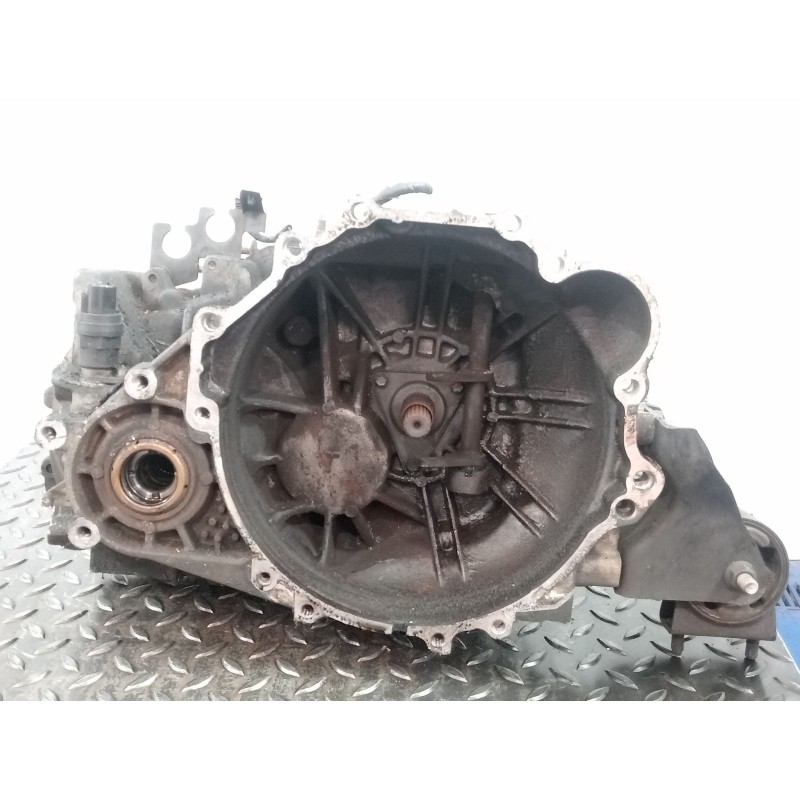 Recambio de caja cambios para kia carens 2.0 crdi ex monovolumen referencia OEM IAM D4EA  