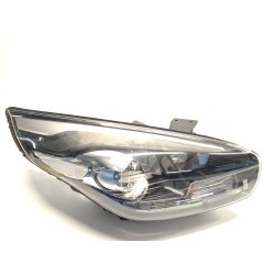 Right headlight KIA Carens IV | Becerril Scrap Yard