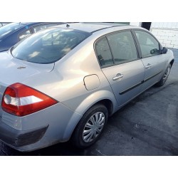 renault megane ii classic berlina del año 2003