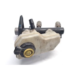 Brake master cylinder Ford Fiesta IV (JA_, JB_) | Becerril Scrap Yard