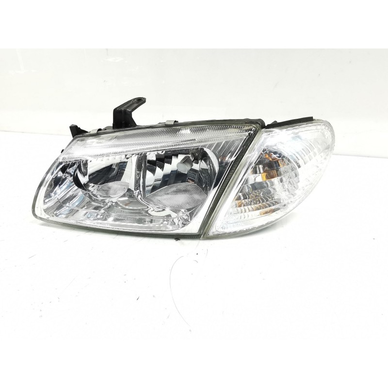 Left headlight Nissan Almera II hatchback (N16) | Becerril Scrap Yard