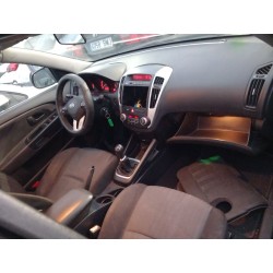 Parts breakdown for Kia cee'D sw (ed) 1.6 CRDi 115 Diesel of the year 2010 with engine D4FB