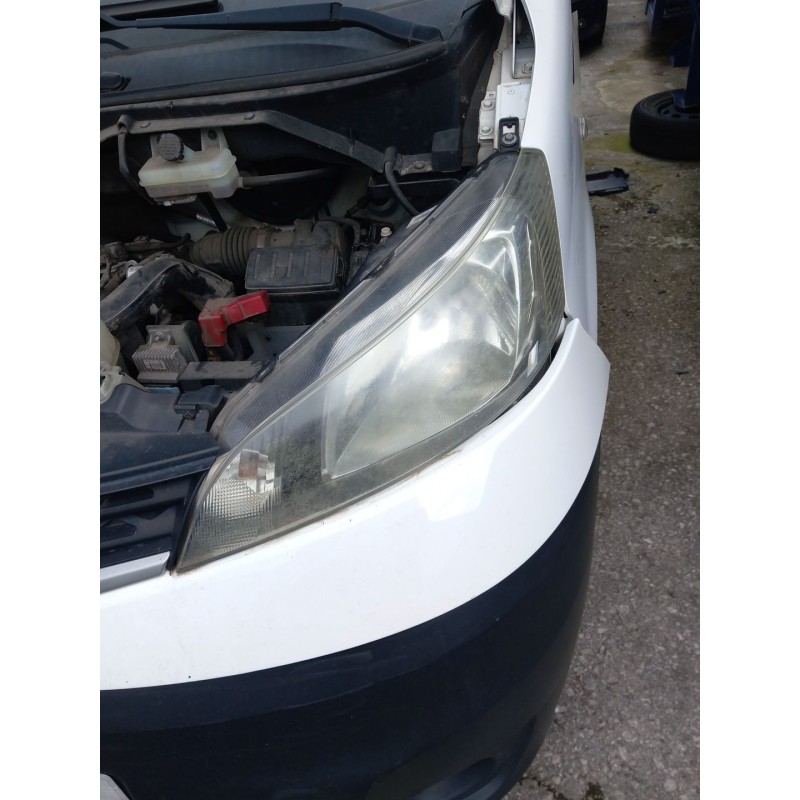 Left headlight Nissan NV200 furgoneta | Becerril Scrap Yard
