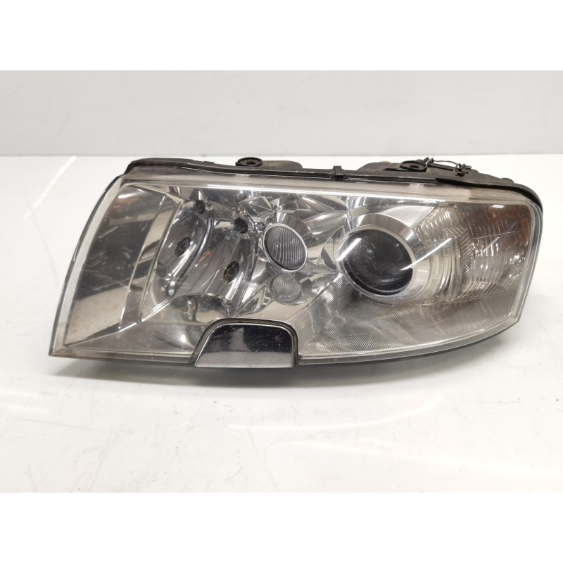 Left headlight Skoda Superb I (3U4) | Becerril Scrap Yard