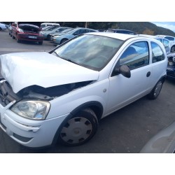 opel corsa c (x01) del año 2004