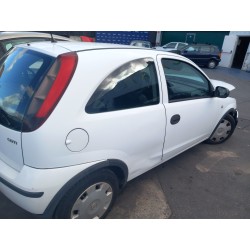 opel corsa c (x01) del año 2004
