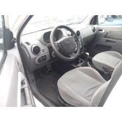 ford fusion (ju_) del año 2004