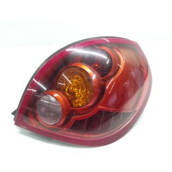 Right central rear light Nissan Almera II hatchback (N16) | Becerril Scrap Yard