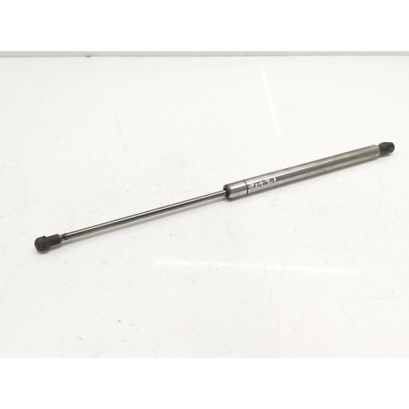 Hood dampers Volkswagen Golf IV (1J1) | Becerril Scrap Yard