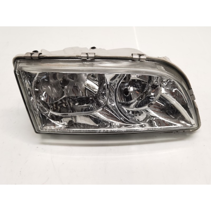 Recambio de faro derecho para volvo v40 station wagon (645) 1.9 di referencia OEM IAM   