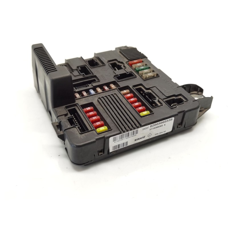 قطعة غيار UPC (Unité de Protection et de Commutation) Renault Megane II (BM0/1_, CM0/1_) | Desguace Becerril