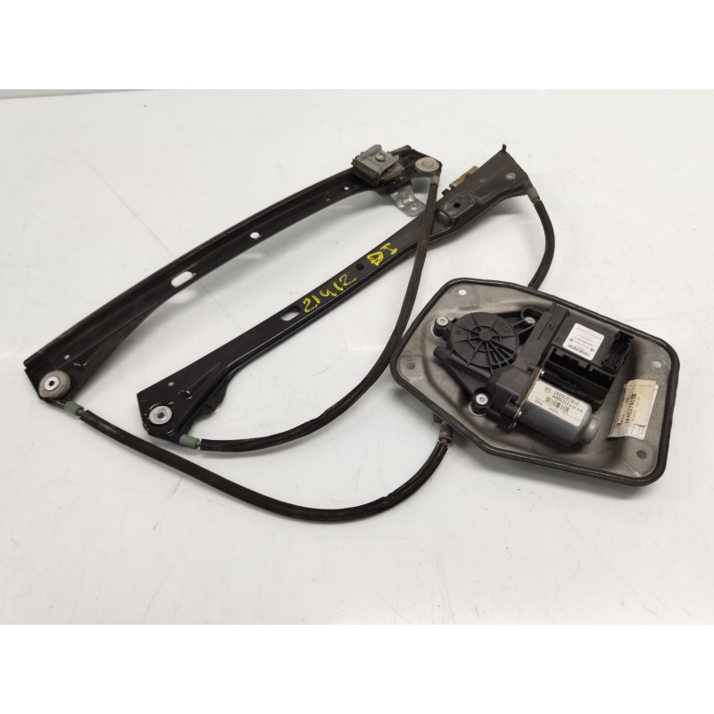 صفيف نافذة الزجاج الأمامي الخلفي الأيسر Volkswagen Golf V (1K1) | Desguace Becerril