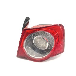 Right central rear light Volkswagen Passat B6 (3C2) | Becerril Scrap Yard