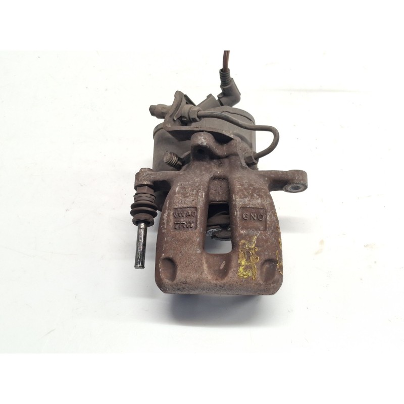 Right rear brake caliper Volkswagen Passat B6 (3C2) | Becerril Scrap Yard