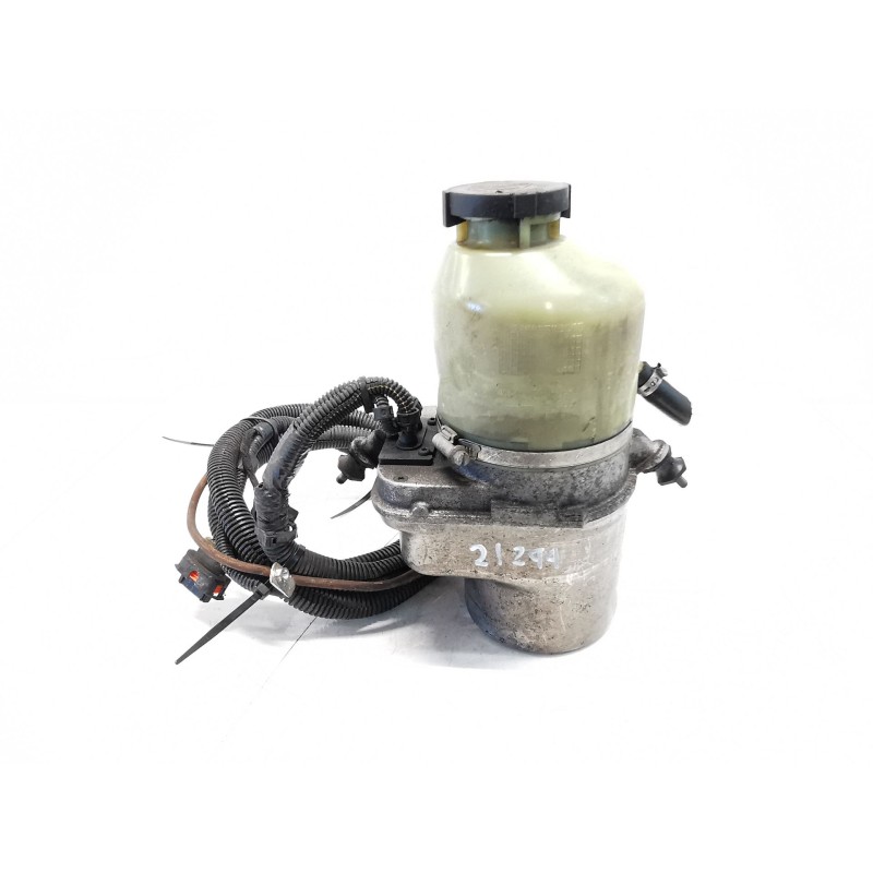 Power steering pump Opel Zafira / zafira family b (A05) | Becerril Scrap Yard