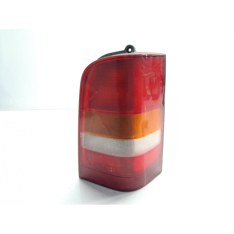 Right central rear light Vito (W638) caja cerrada | Becerril Scrap Yard