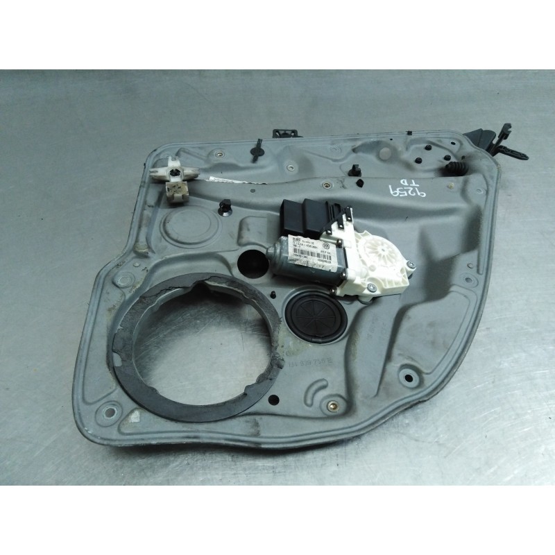 Recambio de elevalunas trasero derecho para volkswagen golf iv variant (1j5) highline referencia OEM IAM 1C0959812A 105476301 