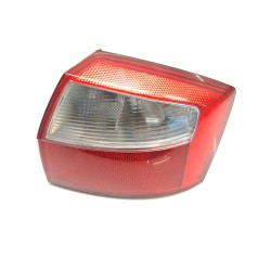 Fanale posteriore centrale destro Audi A4 B6 (8E2) | Desguace Becerril