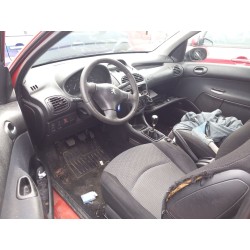 Détail des pièces pour Peugeot 206 hatchback (2A/C) 1.4 i Gasolina de l'année 2001 avec le moteur KFW (TU3A),KFW (TU3JP),KFX (TU3JP)