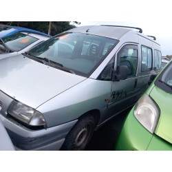 Détail des pièces pour Peugeot expert (224_) 2.0 HDI 16V Diesel de l'année 2000 avec le moteur RHW (DW10ATED4)