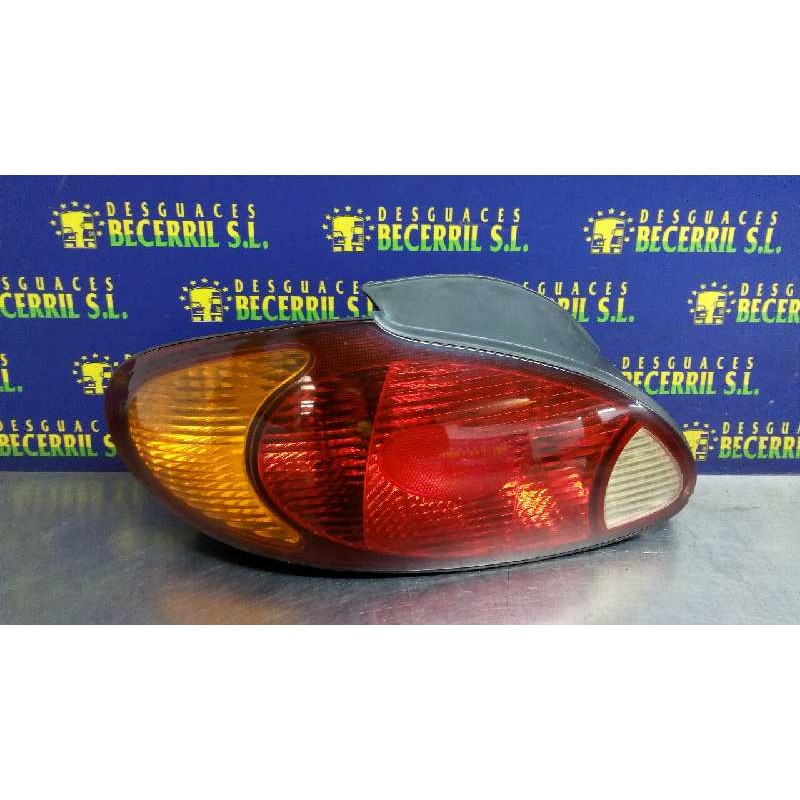 Piloto traseiro central esquerdo Hyundai Lantra berlina (rd) | Desguace Becerril