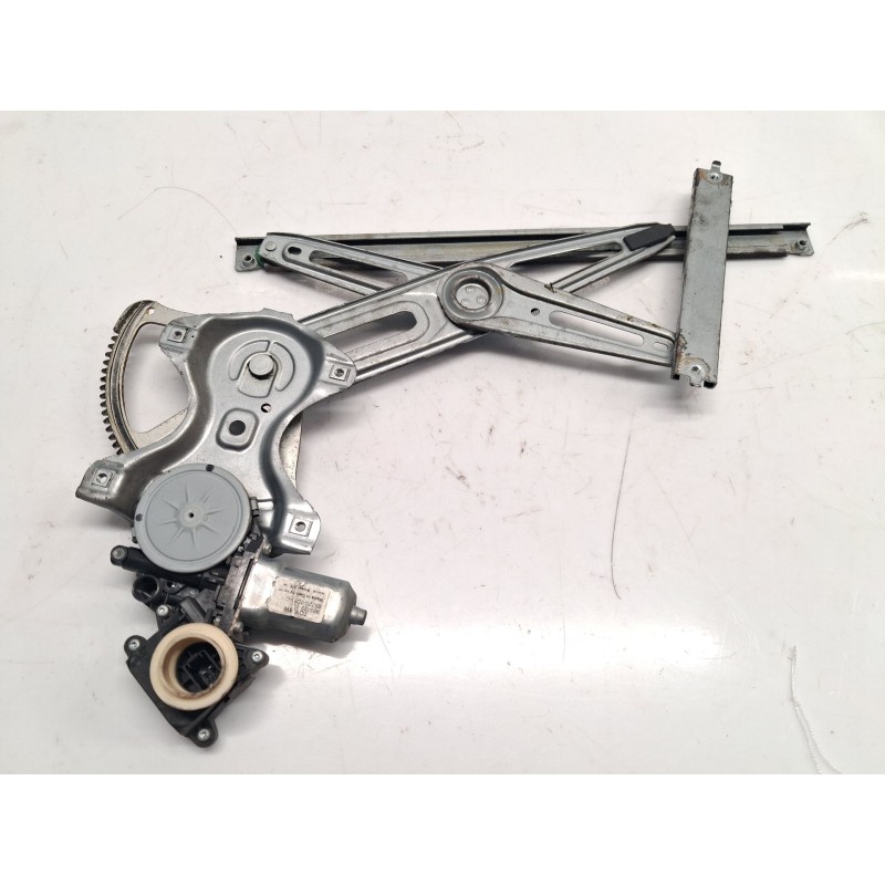 صفيف نافذة الزجاج الأمامي الخلفي الأيسر Toyota Yaris (_P9_) | Desguace Becerril