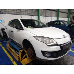 تفكيك Renault megane III hatchback (BZ0/1_, B3_) 1.5 dCi (BZ0C) Diesel من عام 2013 بمحرك K9K 834