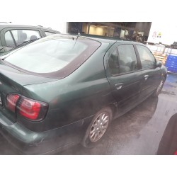 تفكيك Nissan primera hatchback (P11) 1.8 16V Gasolina من عام 2000 بمحرك QG18DE