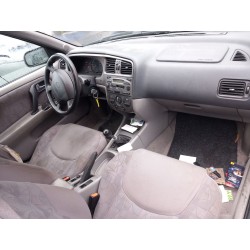 تفكيك Nissan primera hatchback (P11) 1.8 16V Gasolina من عام 2000 بمحرك QG18DE