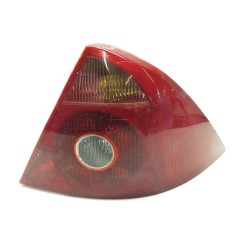 Fanale posteriore centrale destro Ford Mondeo III Sedán (B4Y) | Desguace Becerril