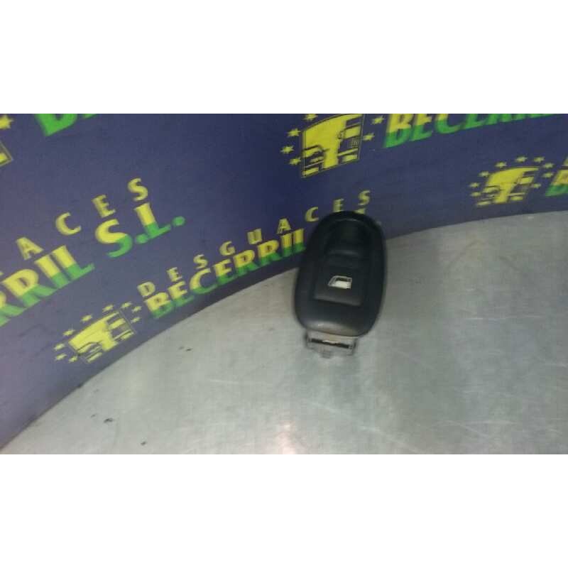 Recambio de mando elevalunas delantero derecho para citroen c3 live edition referencia OEM IAM Recambio de mando elevalunas delantero derecho para citroen c3 live edition referencia OEM IAM