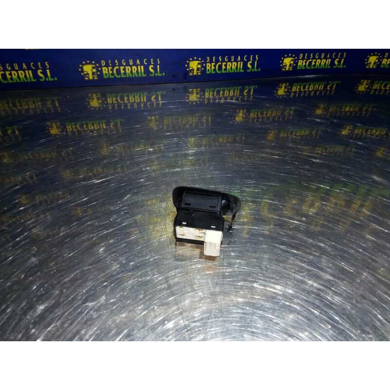 Recambio de mando elevalunas trasero derecho para hyundai accent (lc) gl 4p referencia OEM IAM 9358025010YN Recambio de mando elevalunas trasero derecho para hyundai accent (lc) gl 4p referencia OEM IAM 9358025010YN