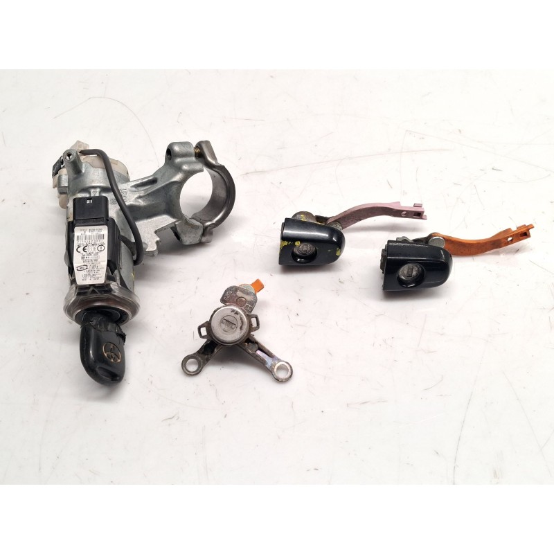 هوائي مضاد للسرقة Toyota Rav 4 II (_A2_) | Desguace Becerril