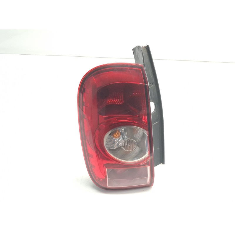 Left central rear light Dacia Duster (HS_) | Becerril Scrap Yard