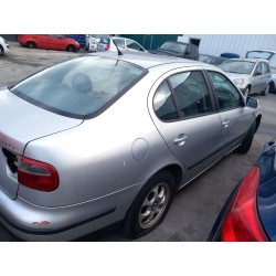 seat toledo ii (1m2) del año 2001