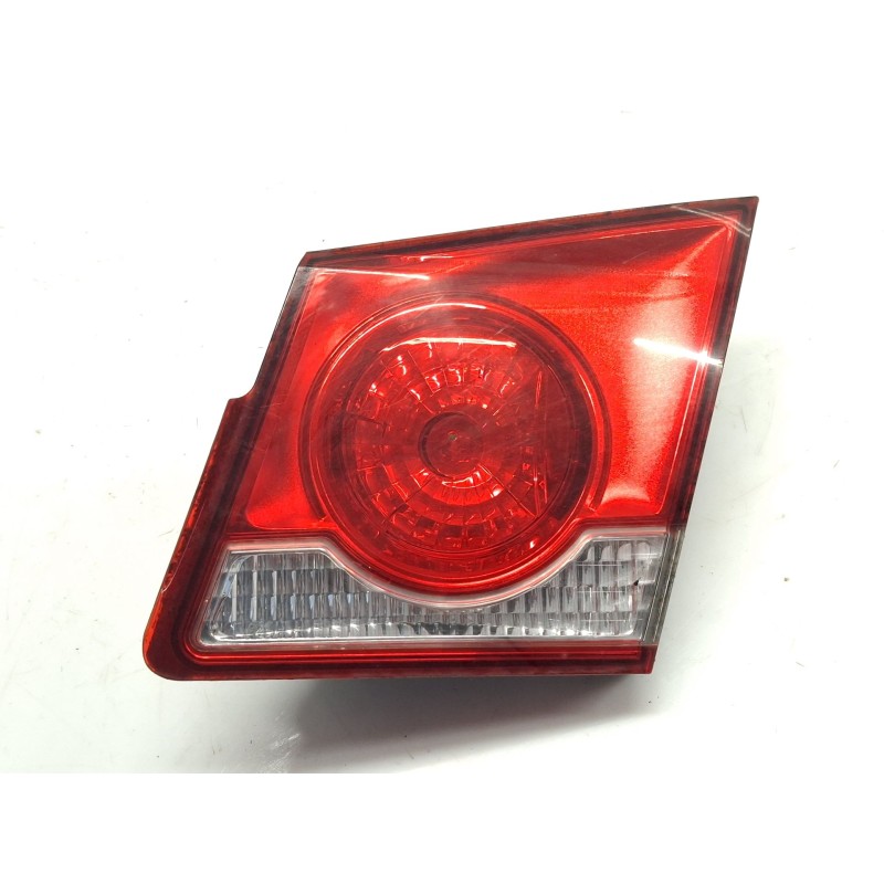 Feu arrière central droit Chevrolet Cruze (J300) | Desguace Becerril