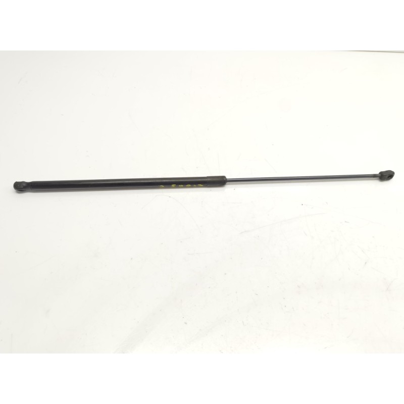 Hood dampers Volkswagen Passat B6 (3C2) | Becerril Scrap Yard