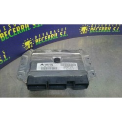 Recambio de centralita motor uce para renault megane ii classic berlina 1.6 16v referencia OEM IAM 8200387138 8200528372 