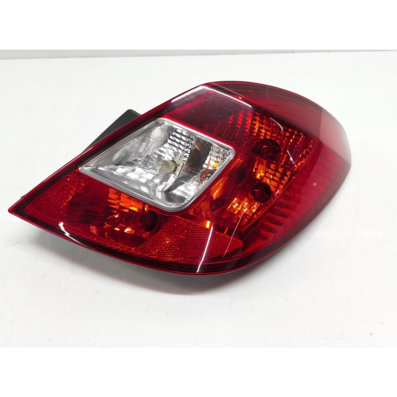 المصباح الخلفي الأيمن Opel Corsa D (S07) | Desguace Becerril