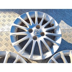 Recambio de juego llantas para toyota yaris (_p9_) 1.33 vvt-i (nsp90_) referencia OEM IAM 5.5 X 15 ET 45  