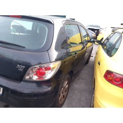 تفكيك Peugeot 307 (3A/C) 2.0 HDI 90 Diesel من عام 2003 بمحرك RHY (DW10TD)