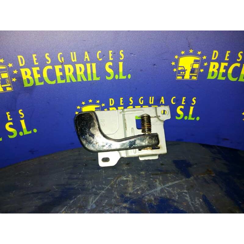 مقبض نافذة الزجاج الأمامية اليمنى Mitsubishi Montero (V60/V70) | Desguace Becerril