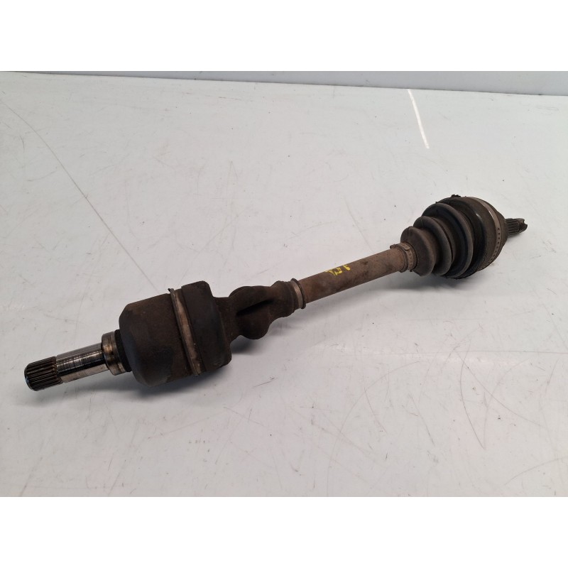 Recambio de transmisión delantera izquierda para peugeot 205 ii (20a/c) 1.7 diesel referencia OEM IAM 3272R5  